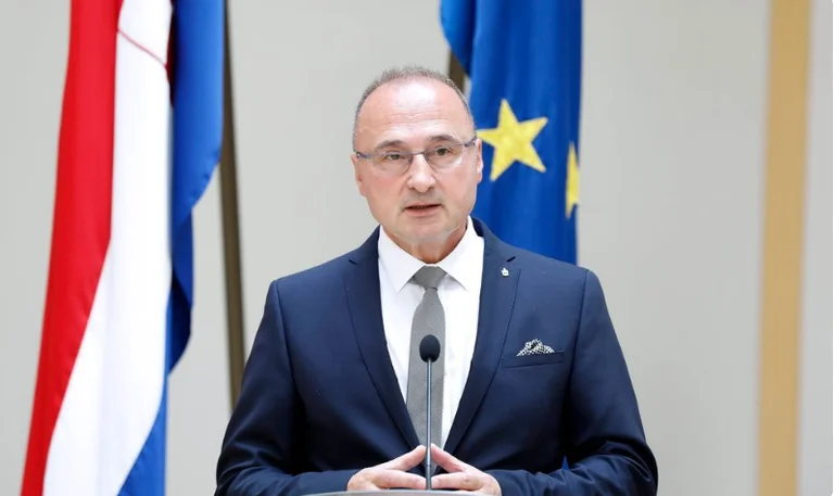 Kryediplomati kroat: Liberalizimi i vizave për Kosovën, është një hap i madh përpara