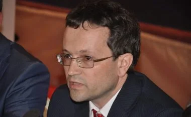 Përqafimi me Kurtin, Murtezaj: Macron tregoi respekt për Kosovën, aty s’priti Kurtin si individ