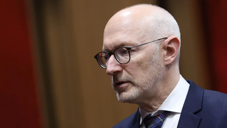 Paralajmërimi i “frikshëm” i ambasadorit francez për vizat: Rrezik nëse s’dëgjohet mesazhi i Macronit