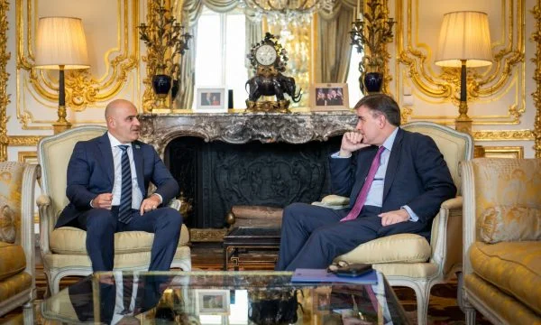 O’Brien i nis takimet me ballkanasit në Paris, Kovachevski tregon çfarë foli me të