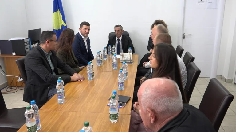 Memli Krasniqi viziton Zveçanin dhe Zubin Potokun