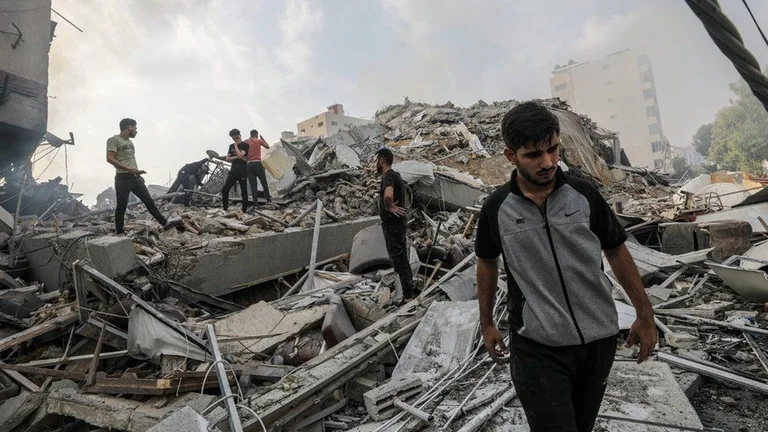 Grupet e ndihmës bëjnë thirrje në konferencën e Parisit për armëpushim të menjëhershëm në Gaza