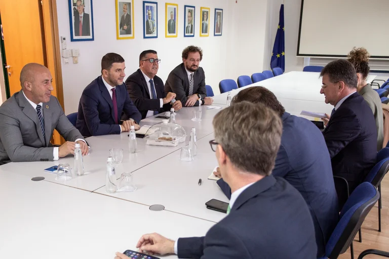 Lajçak: Propozova një agjendë për takim në Bruksel, fokus zbatimi i marrëveshjes dhe gjetja e zgjidhjes për sfidat në Veri
