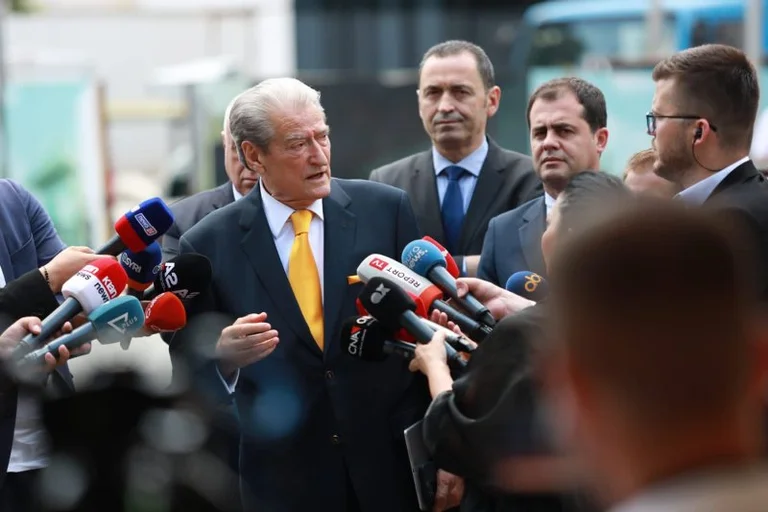 Berisha nuk shkon në SPAK: Të vijnë të më njoftojnë në vendin e punës