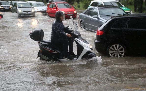 17 viktima në të gjithë Evropën nga stuhia “Ciaran” që goditi edhe Shqipërinë