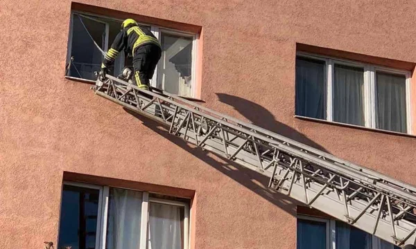 Erërat e forta shkaktojnë dëme në Prishtinë