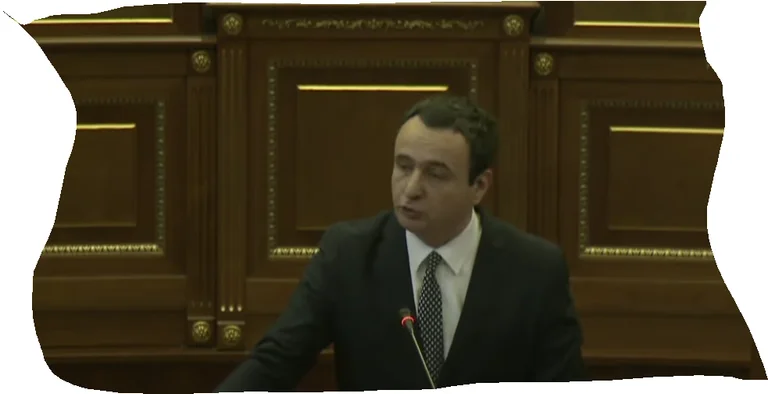 Deputetët grushte tavolinës: Fjalia e Kurtit që i nxiti në këtë veprim