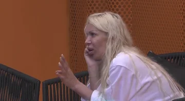 Edona James : Je suis une femme nommée Guma. J'ai investi dans le corps 100 000 euros.