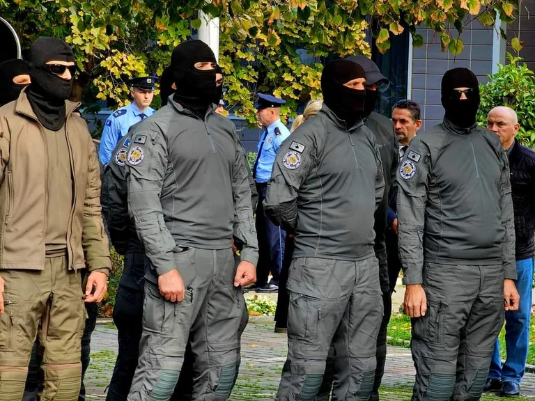 Haradinaj-Kurtit: Kryeministër çka po pret? Policia ka të drejtë