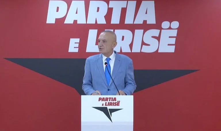 Ilir Meta torna in Albania e tiene una conferenza dopo i rapporti che era fuggito
