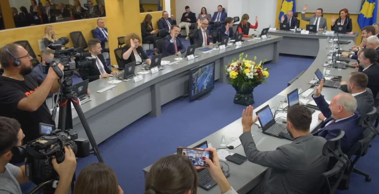 Il governo approva la procedura di bilancio per il 2024, i procedimenti in Parlamento