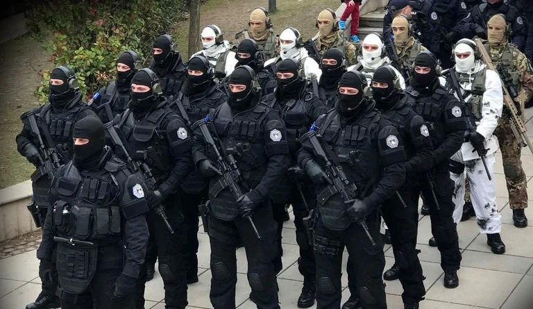 AP: Njësia Speciale Intervenuese (NjSI/FIT) po shqyrton largimin nga radhët e policisë, pakënaqësi me Qeverinë e Kosovës