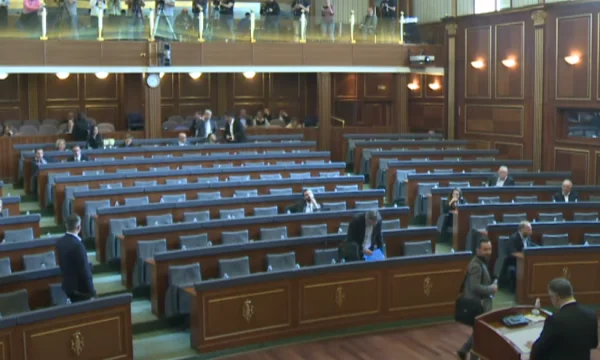 La Asamblea comienza audiencias extraordinarias para el coffient salarial, VV libera el pasillo