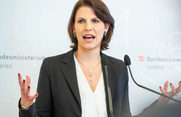 L'Austria cerca il riconoscimento del Kosovo da tutta l'UE