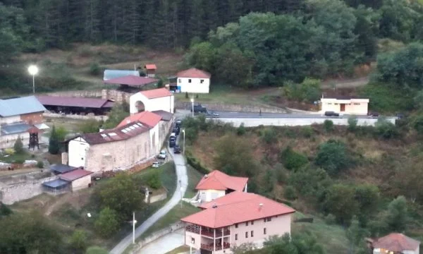 Policia hedh poshtë dyshimet: S’ka mjet shpërthyes afër Manastirit të Banjskës