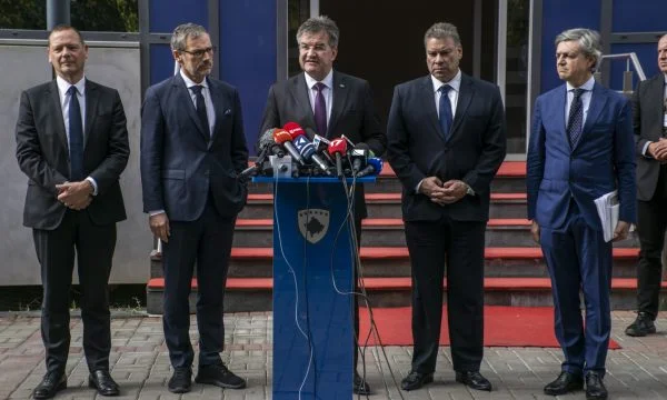After meetings with Vucinqi's Kurt, Lajcak declares: Talks continue soon, delays and unacceptable conditioning