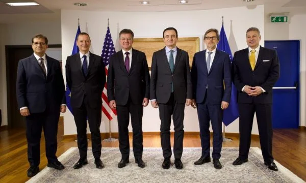 Grand Five in Kosovo, Serbien, Treffen mit Kurti, Vucinqi