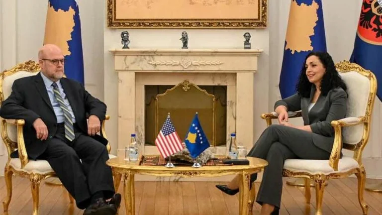 Havenier geht an den Büropräsident Osmani vor der UN-Debatte zum Kosovo