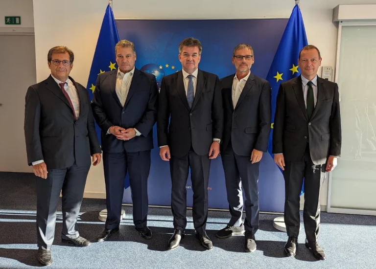 Requisiti e scadenze specifiche per il Kosovo e la Serbia: ecco come arriveranno cinque domani.