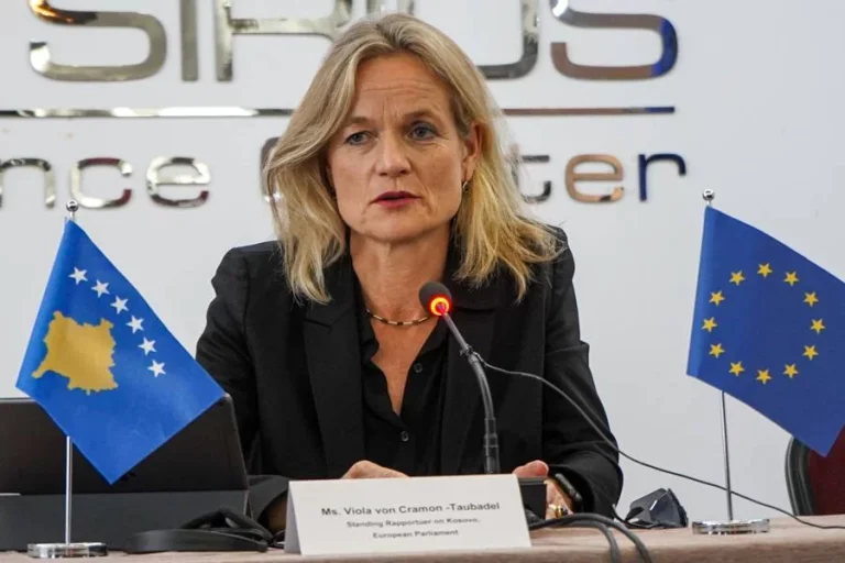 Von Croamon für Vuccikis Besuch in China: Ein EU-Signal