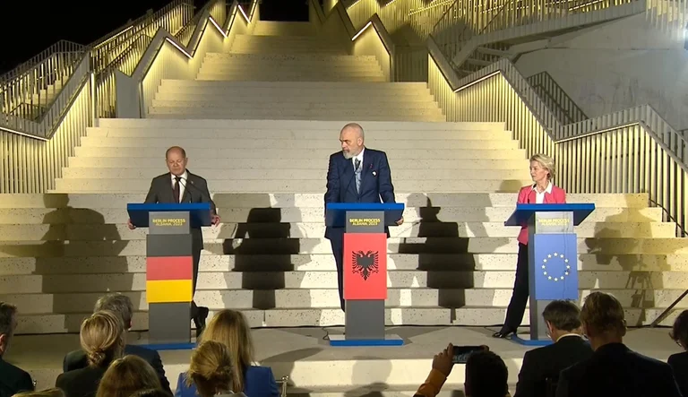 Von der Leenen di Scholz aspetta il 24 settembre prima di decidere le misure contro la Serbia