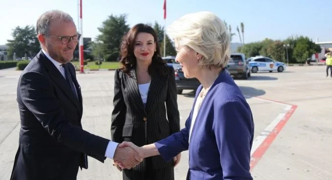 Samiti i Procesit të Berlinit, Ursula von der Leyen mbërrin në Tiranë