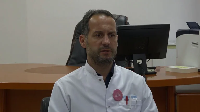 Drejtori i Onkologjisë: 332 raste të reja me kancer të gjirit janë regjistruar te femrat këtë vit