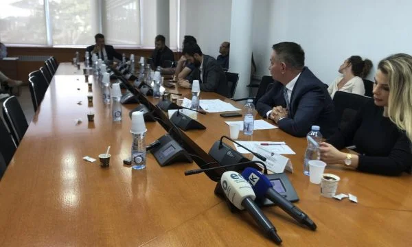Ministri Murati s’raporton në Komision për kompensimin e dëmeve të vërshimeve, s’marrin pjesë deputetët