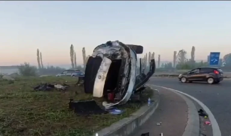 Aksidentohen rëndë në Thumanë të Shqipërisë dy kosovarë (FOTO)