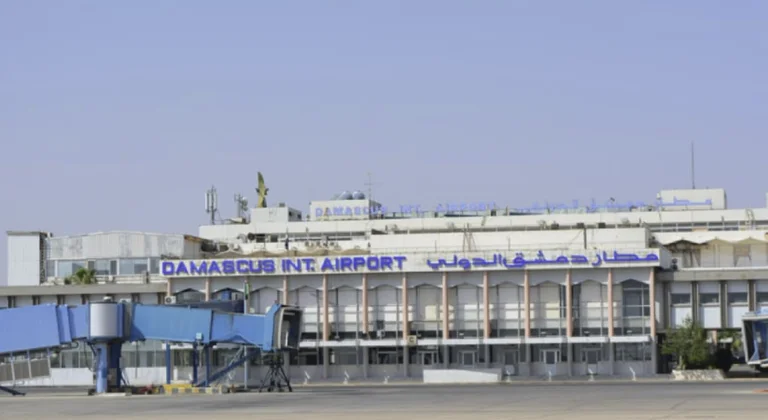 Siria thotë se Izraeli sulmoi dy aeroporte të saj