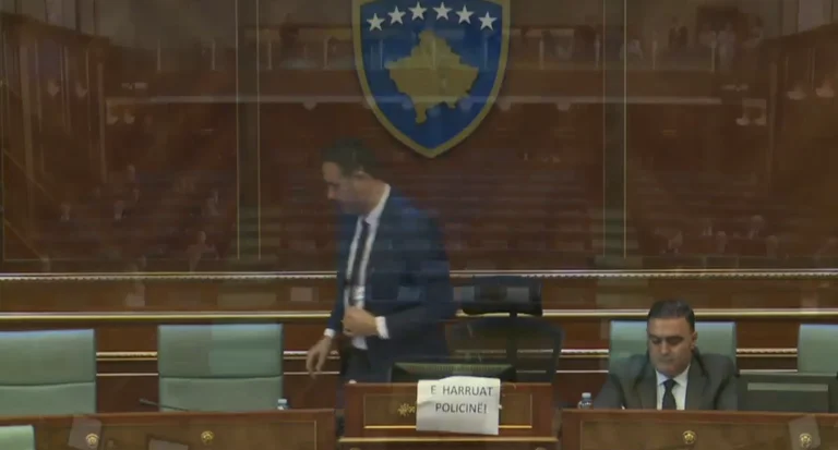 Konjufca e lëshon sallën: Le ta udhëheq nënkryetari i PDK-së ose i LDK-së seancën