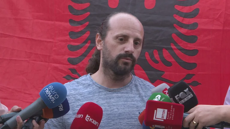 Dritan Goxhaj flet pasi u lirua nga burgu: U vërtetua që jemi në rrugën e drejtë dhe se UÇK-ja ka luftuar drejtë