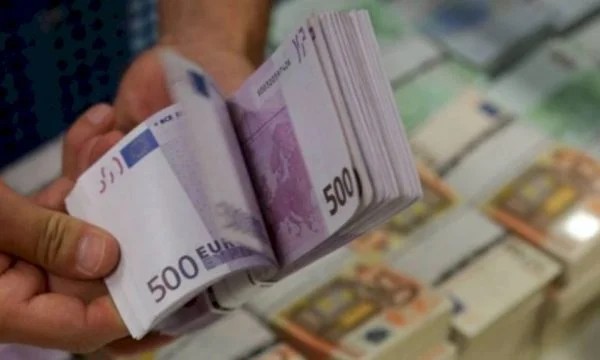 Si u vodhën 2 milionë euro nga buxheti i Kosovës