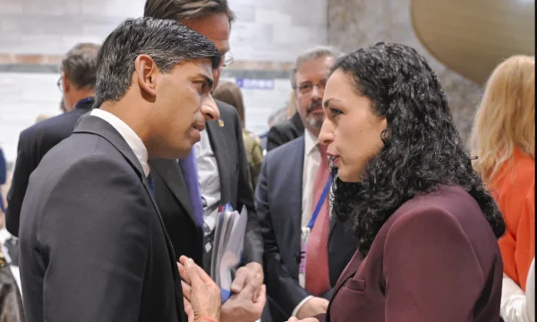 Osmani e falënderon kryeministrin britanik që po i ndihmon Kosovës ta ruajë kufirin nga Serbia
