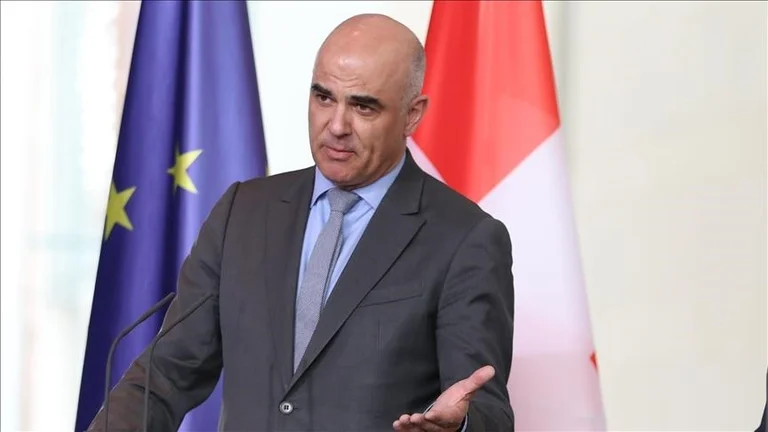 Presidenti i Zvicrës: Duhet gjetur një zgjidhje për veriun e Kosovës
