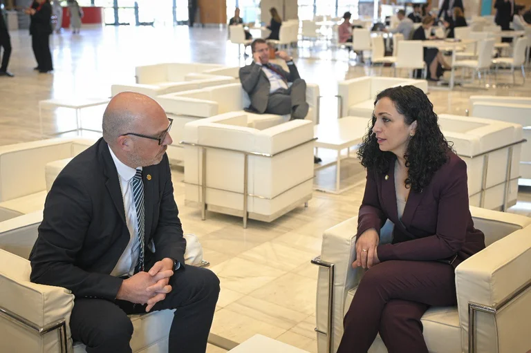 Osmani takon kryeministrin e Litenshtajnit, i kërkon avancimin e dosjes së Kosovës për anëtarësim në KiE