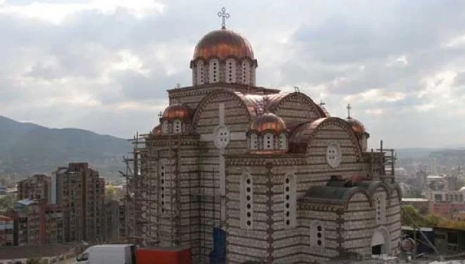 Kastrati: Kisha Ortodokse serbe e Kosovës bastion i shërbimeve sekrete ruse