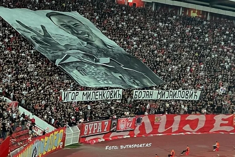 Në Champions: Tifozët e Crvena Zvezdas ‘nderojnë’ terroristët e vrarë në Banjskë