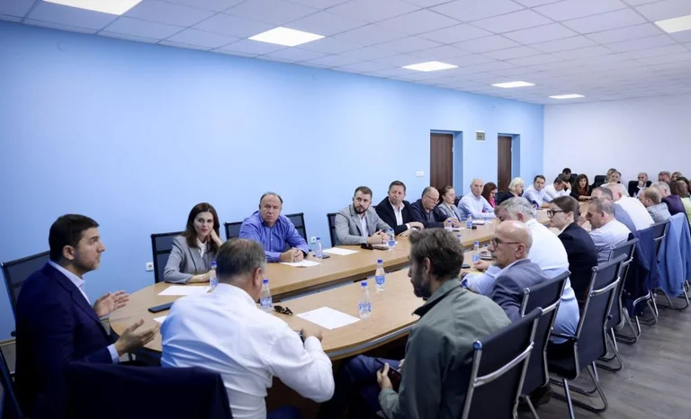 PDK: Serbia nuk i ka përfunduar synimet destabilizuese, Qeveria të rrisë koordinimin me aleatët strategjikë