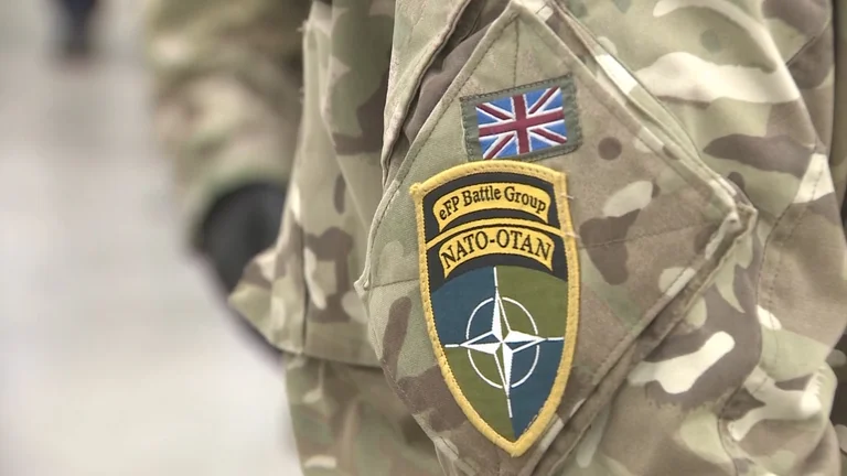 Britania dërgon trupa shtesë në Kosovë në mbështetje të NATO-s