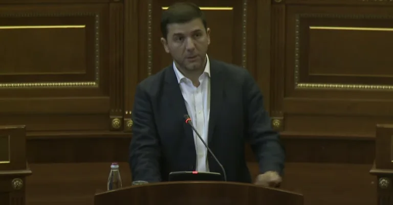 Memli Krasniqi: Kosova është nën sulm, të gjithë duhet të jemi në krye të përgjegjësive tona