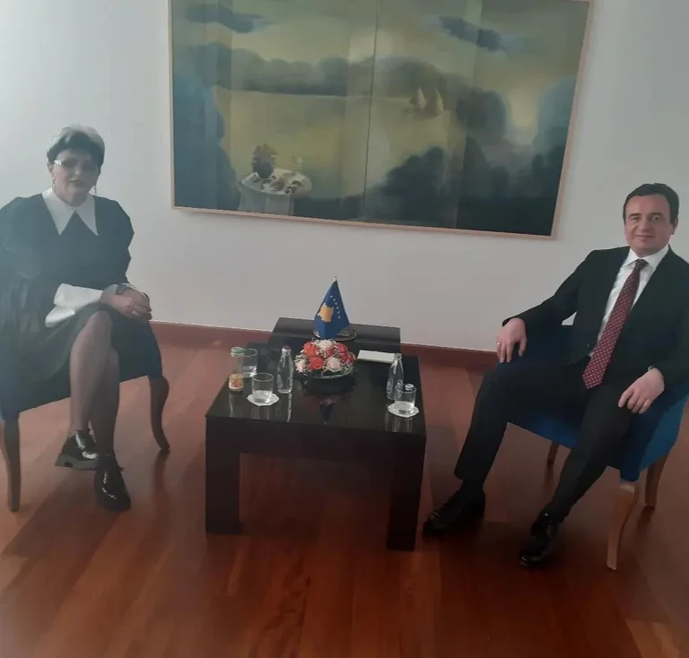 Ish-nënkryetarja e Zveçanit, e afërt me Kurtin, i thur lavde terroristit të vrarë në Banjskë