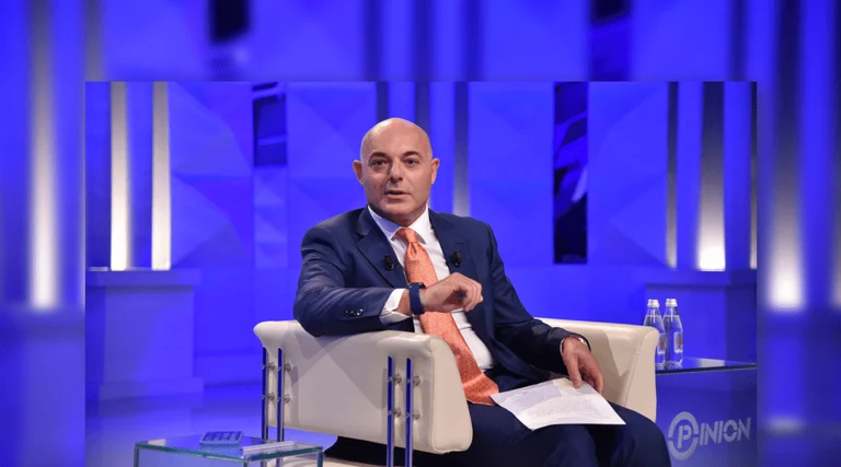 Blendi Fevziu lavdata Policisë së Kosovës: Duken si amerikanë, s’kanë lidhje me Ballkanin fare