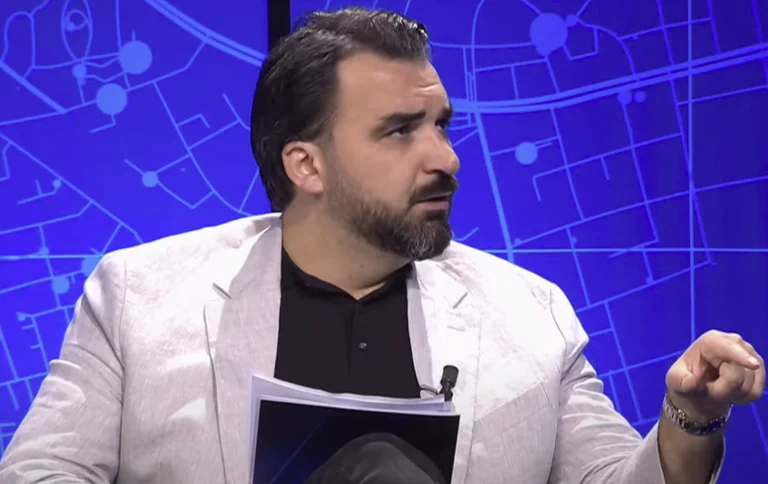 Mehmetaj: Qeveria na tha se është ndalur kontrabanda në veri, qysh arriti i gjithë ai armatim në Banjskë