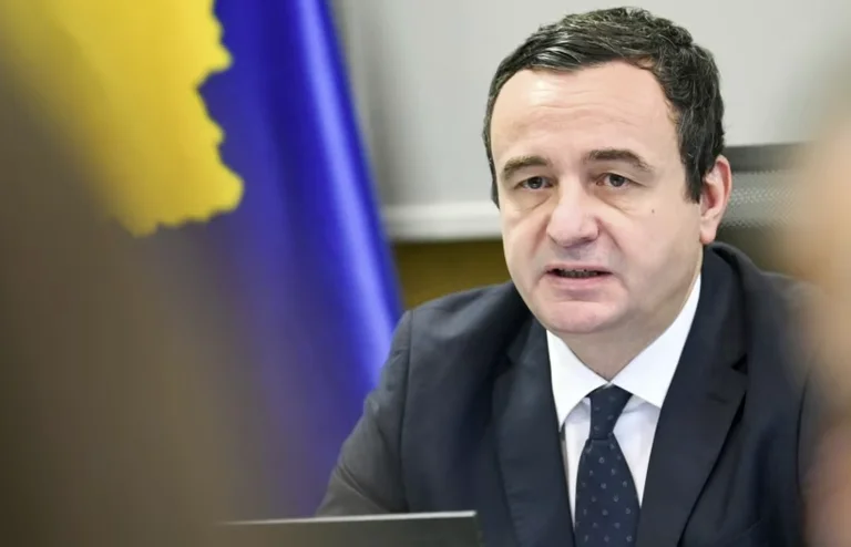 Kurti: Serbët e Kosovës duhet të çlirohen nga tutelat e Serbisë