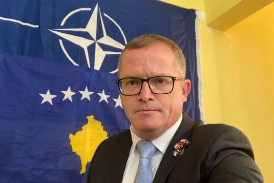 Fehlinger: Kosova dhe BE-ja ta shpallin organizatë terroriste Listën Srpksa