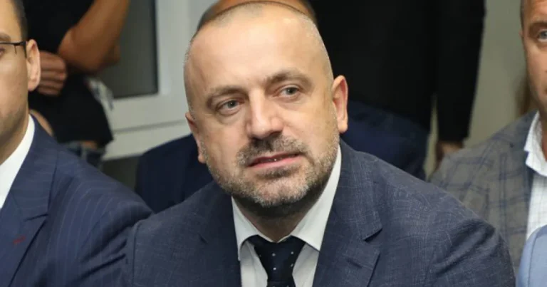 Raportohet se Milan Radojiçiq është plagosur gjatë sulmit në veri