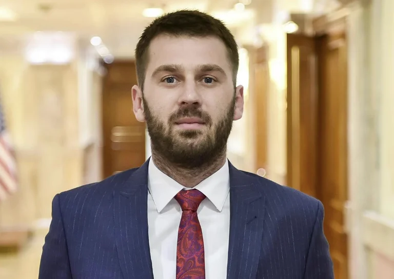 Këshilltari i Konjufcës: Serbët e veriut nuk e përkrahën krimin e orkestruar nga Serbia, Vuçiqi ua faturoi atë
