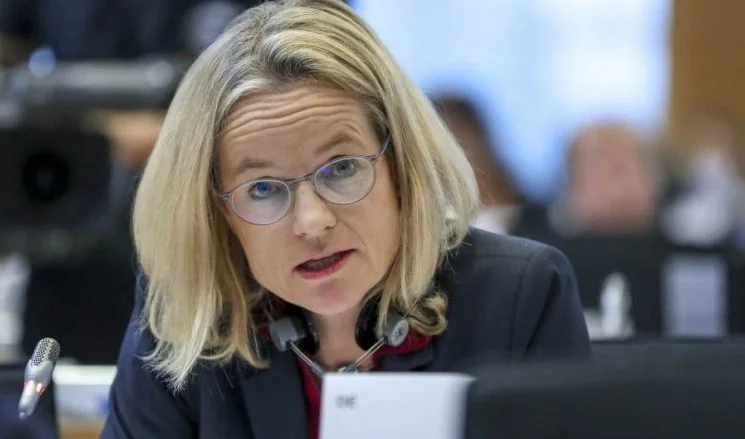 Viola Von Cramon: Të vendoset prani e fuqishme e KFOR-it në gjithë veriun e Kosovës