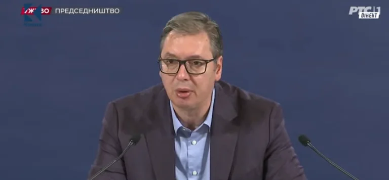 Vuçiq bëhet nervoz në konferencë: Na vri*sni të gjithëve, po ua them sot – kurrë nuk do ta njohim Kosovën e pavarur